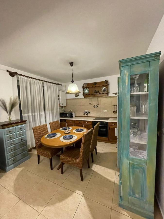 Апартаменти Apartament Yannis Алба-Юлія Екстер'єр фото