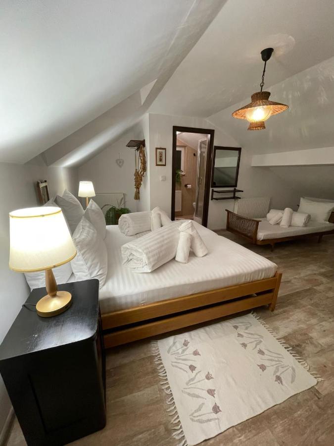 Апартаменти Apartament Yannis Алба-Юлія Екстер'єр фото