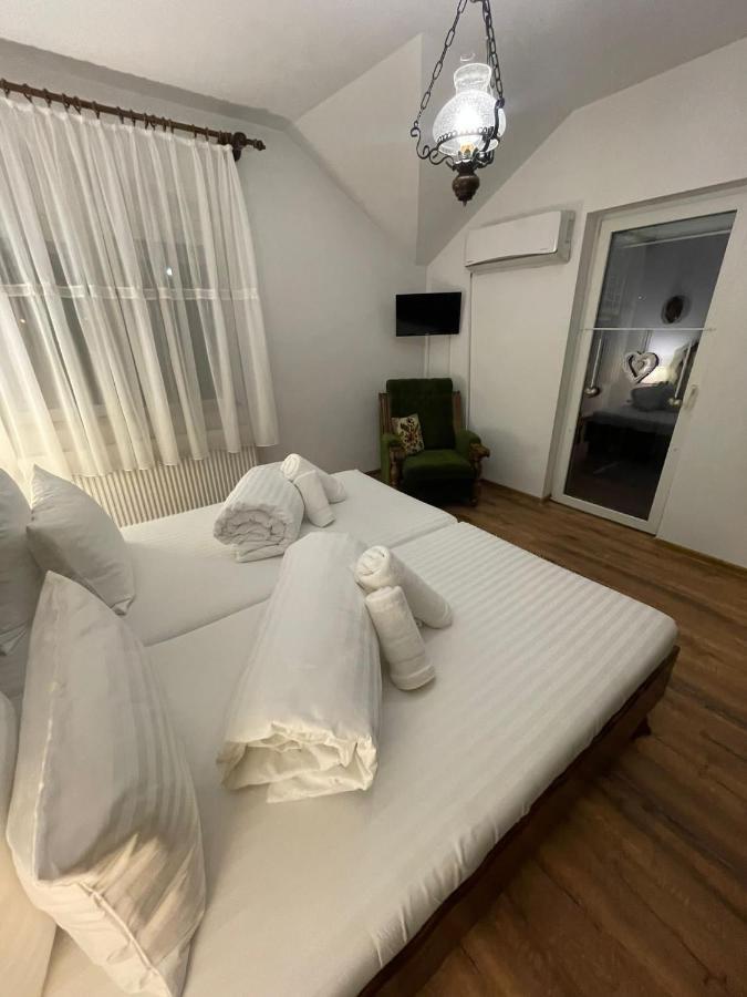 Апартаменти Apartament Yannis Алба-Юлія Екстер'єр фото