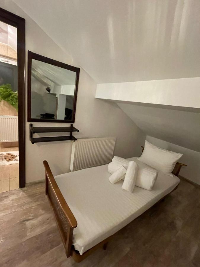 Апартаменти Apartament Yannis Алба-Юлія Екстер'єр фото