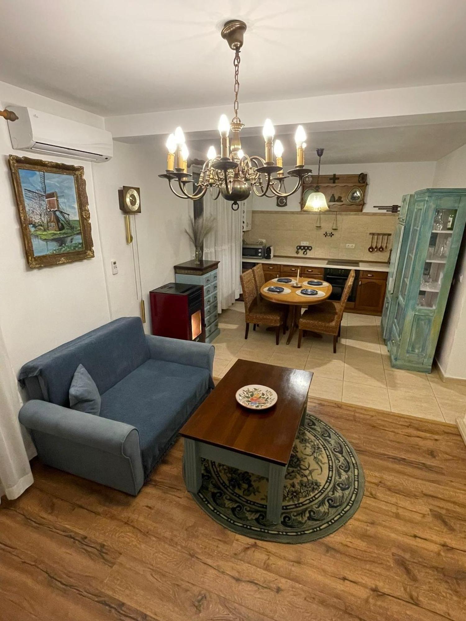 Апартаменти Apartament Yannis Алба-Юлія Екстер'єр фото